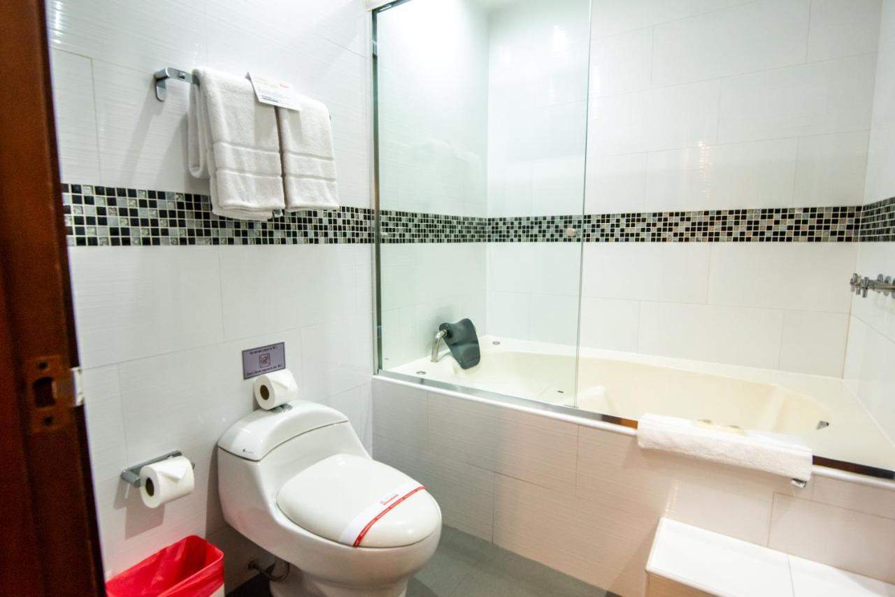 El Polo Apart Hotel & Suites Лима Екстериор снимка